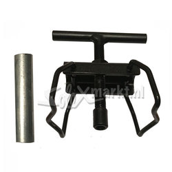 Puller for crankcase part ignition  